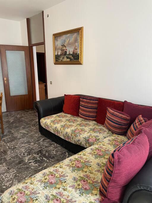 Iris Hosting Appartamenti Per Famiglie Favaro Veneto Esterno foto